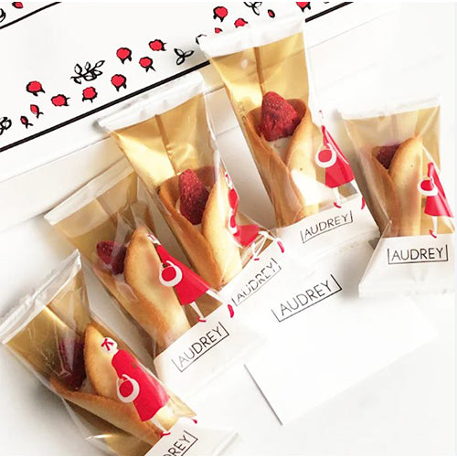 Audrey - Glacia草莓奶油花束餅(牛奶味)(禮盒裝) 8枚入 (4582563721678)[日本直送]
